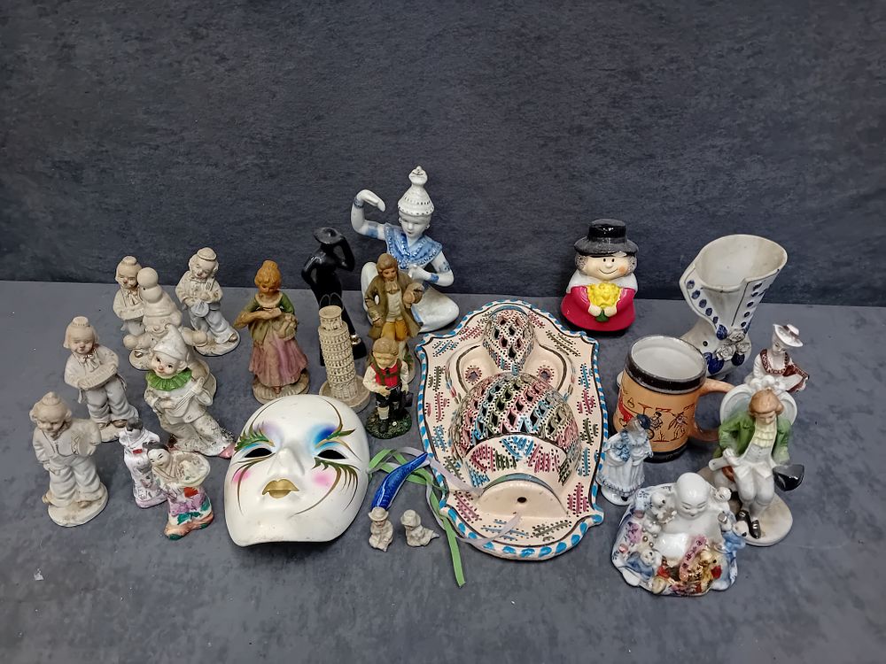 Lot 536: An Assortment of Decorative Ceramic and Porcelain Figurines and Objects