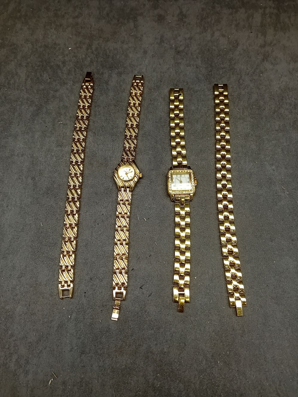 Lot 607: 2 x Pairs of ladies watches and matching...