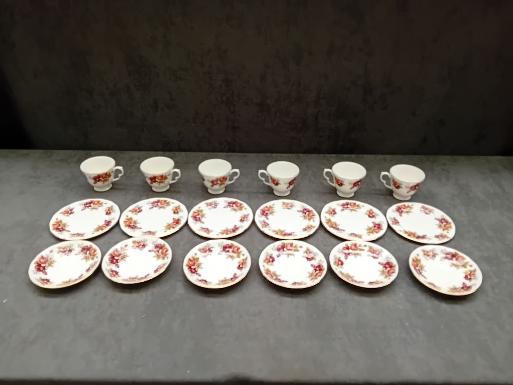 Lot 674: Set of 6 Gainsborough C 77 3 Bone...