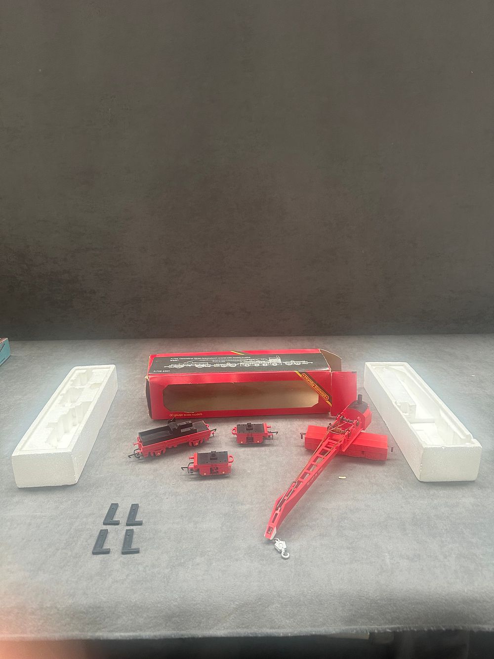 Lot 307: Hornby Railways OO Gauge R.739 Cowans Sheldon 75 Ton Breakdown Crane Set