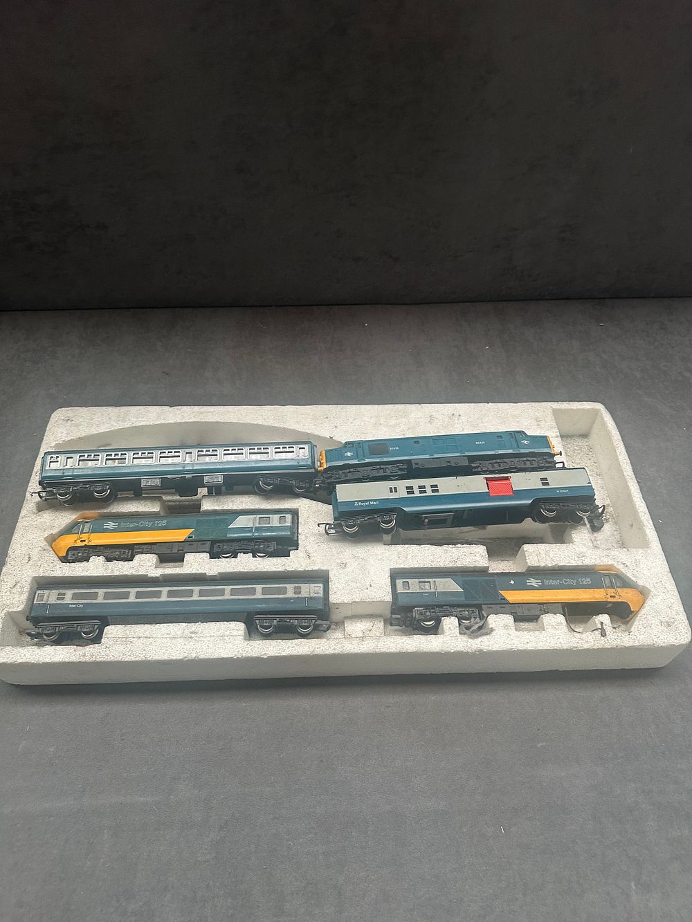 Lot 315: A Collection of N Gauge Model Railway Locomotives and Rolling Stock in British Rail Blue and Grey Livery