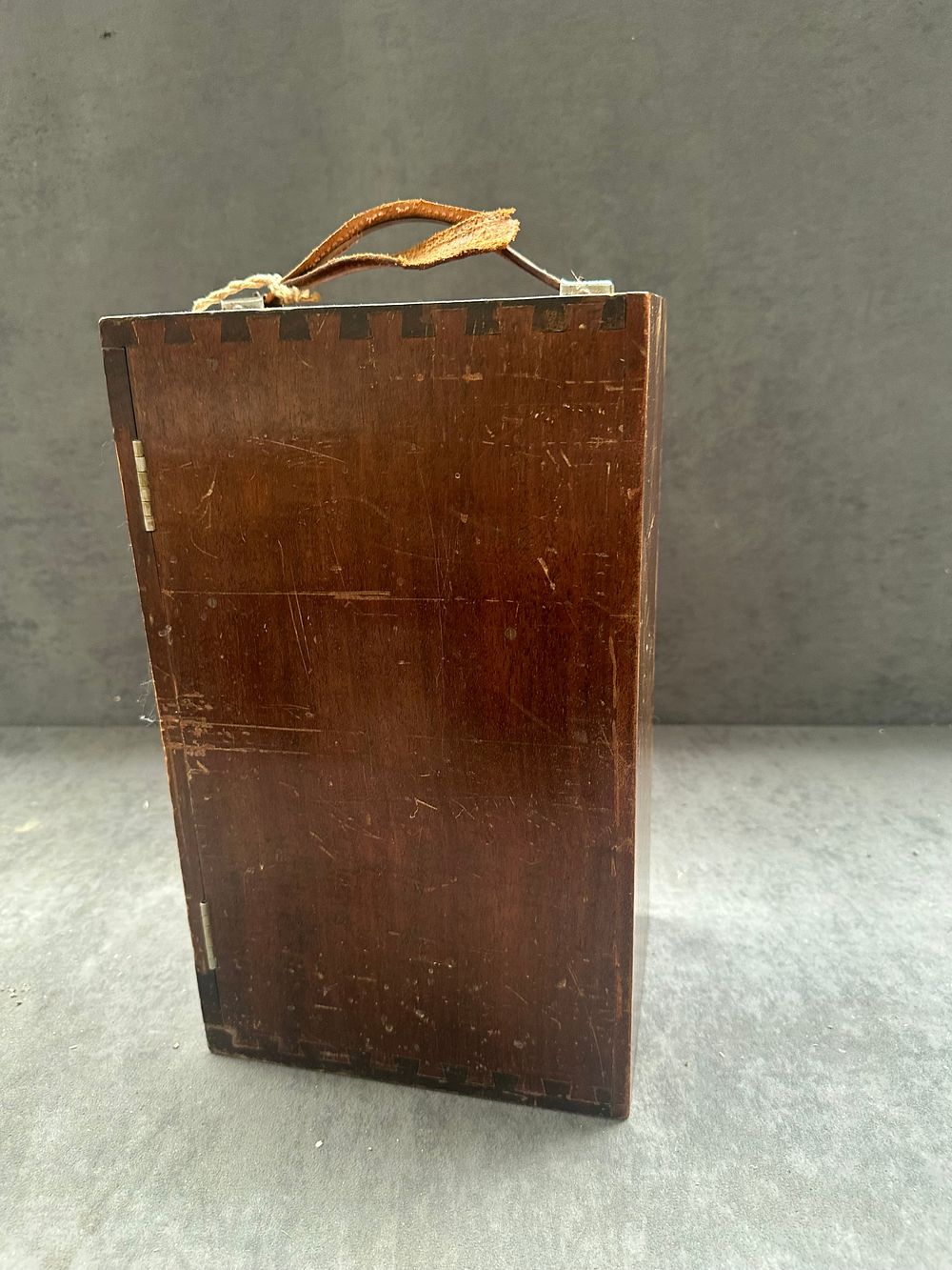 Lot 479: A Watson & Sons Kima Model Compound Microscope in Mahogany Case