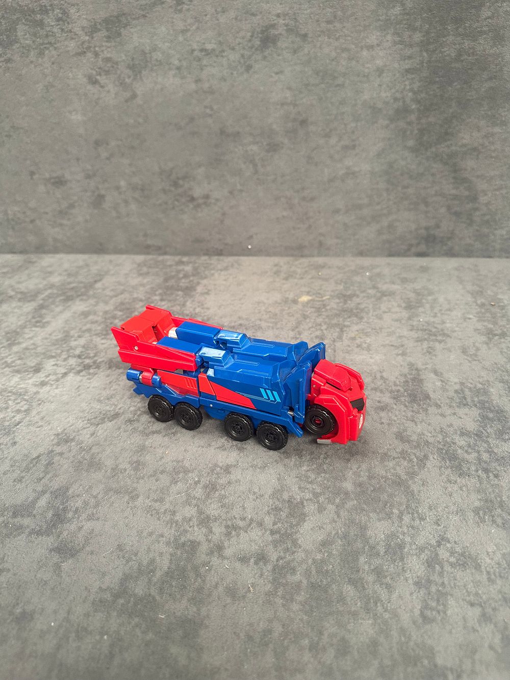 Lot 237: Optimus Prime Transforming Action Figure