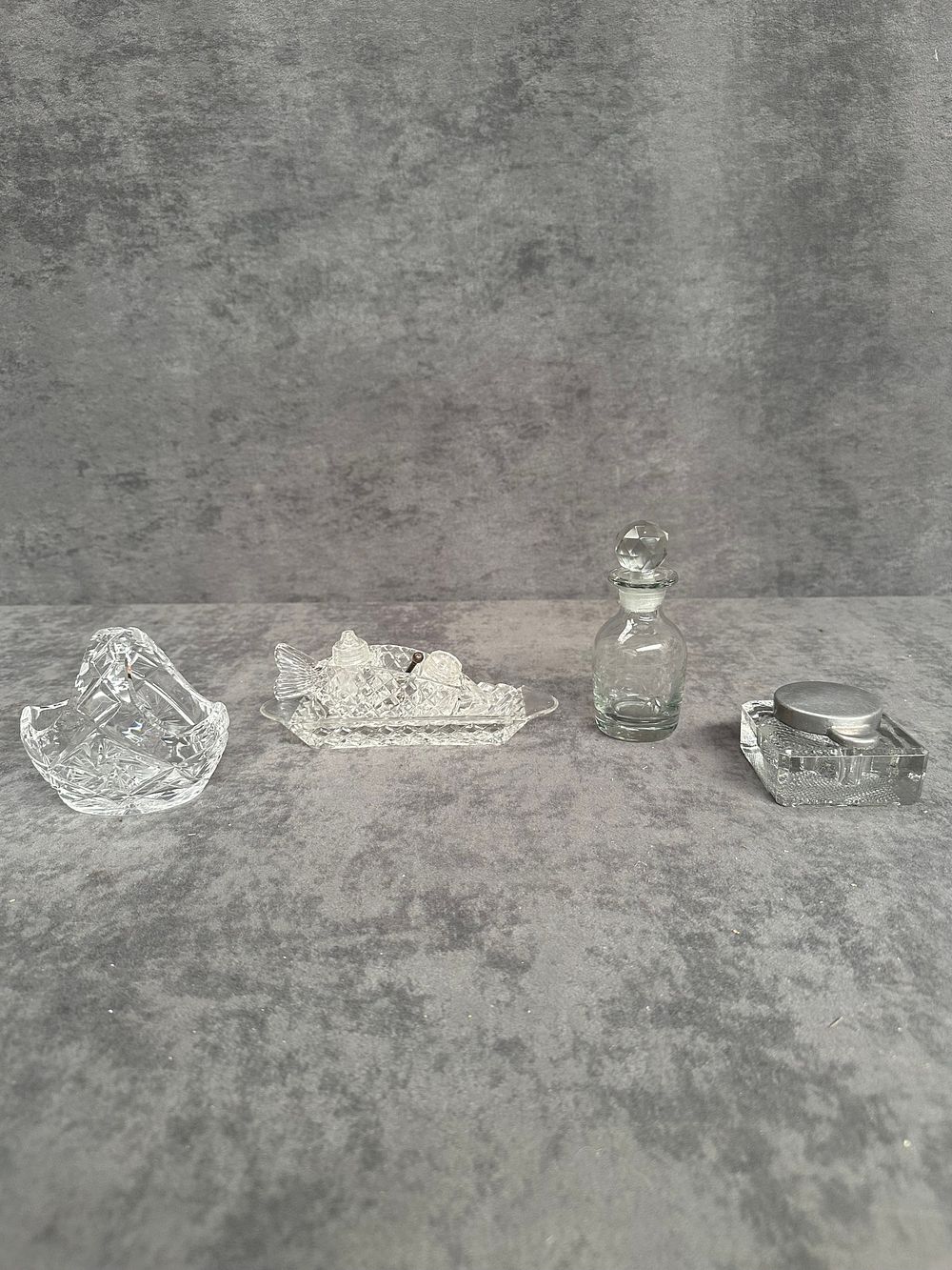 Lot 418: A Collection of Assorted Cut and Pressed Glass Tableware
