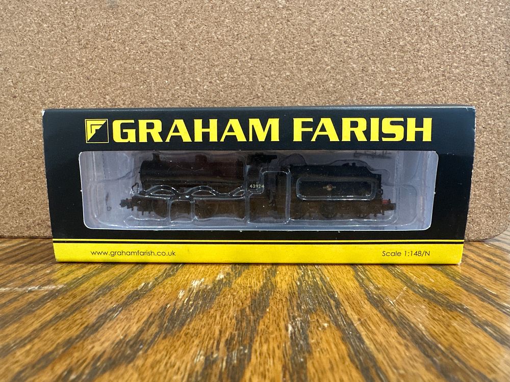 Lot 191: Graham Farish N Gauge Midland Class 4F Steam Locomotive and Tender 43924 in BR Black Late Crest