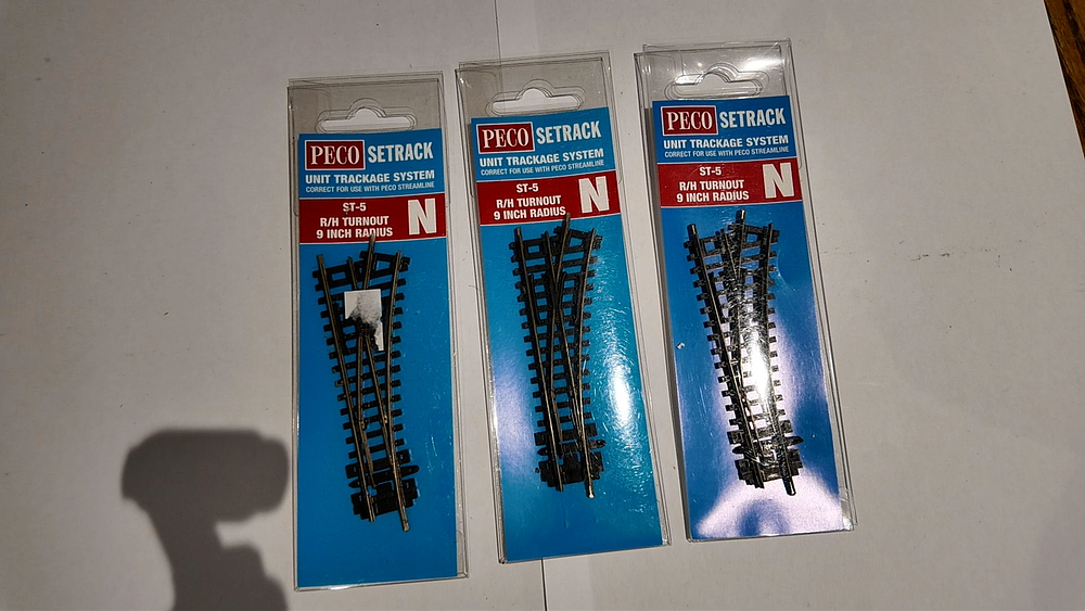 Lot 224: Three Peco Setrack N Gauge ST-5 Right Hand Turnouts in Original Packaging