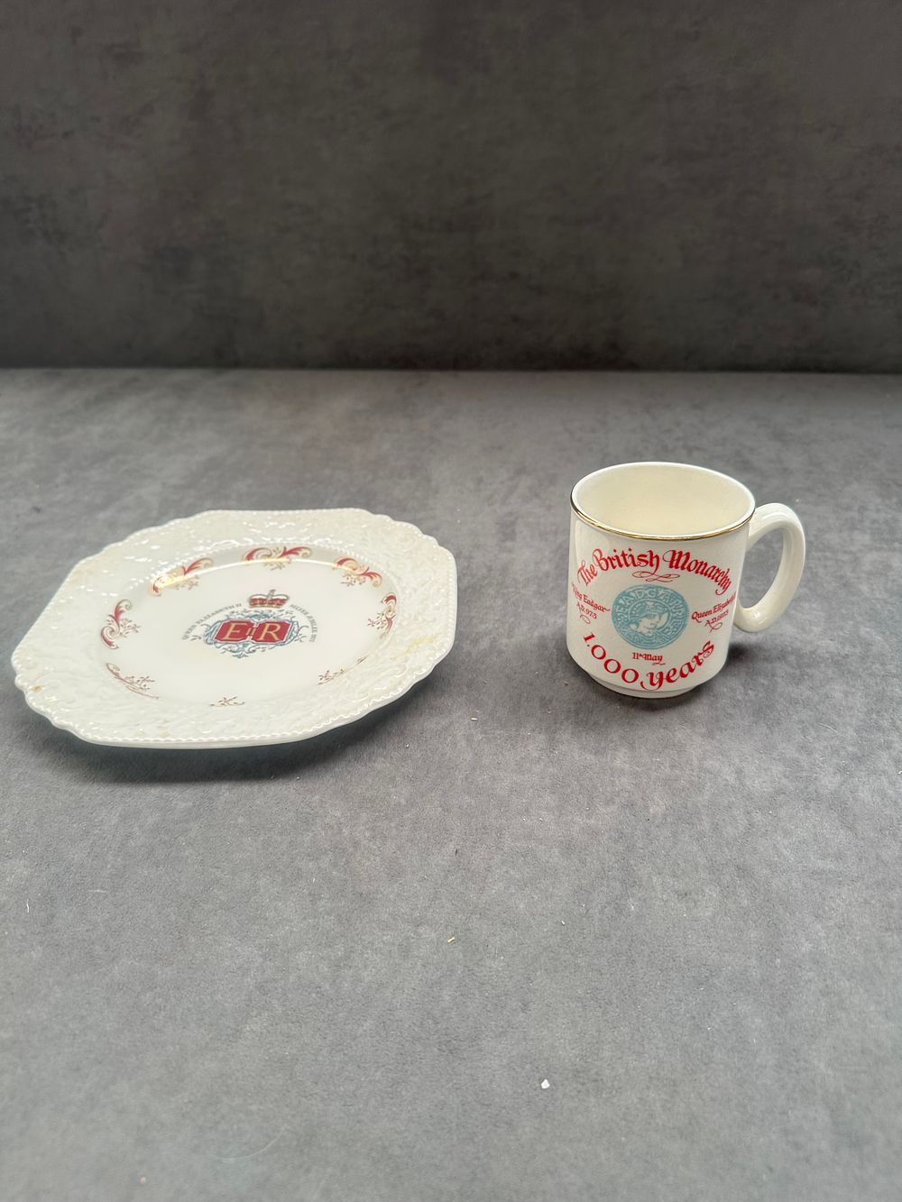 Lot 581: Two UK Royal Commemorative Ceramic Items