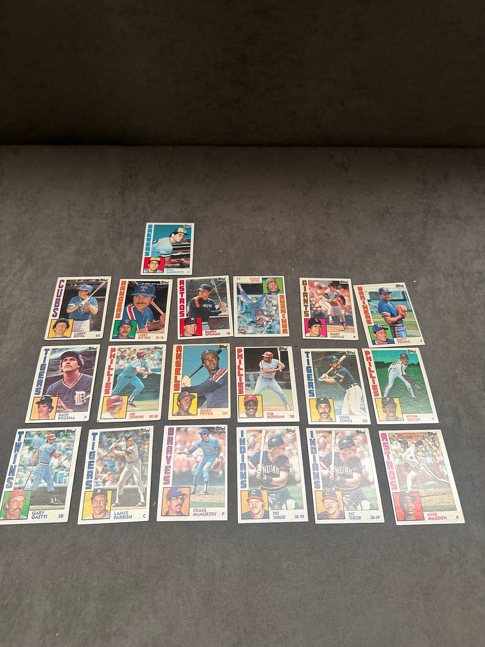 Lot 273: A Collection of Nineteen 1984 Topps Baseball Cards Including Joe Morgan