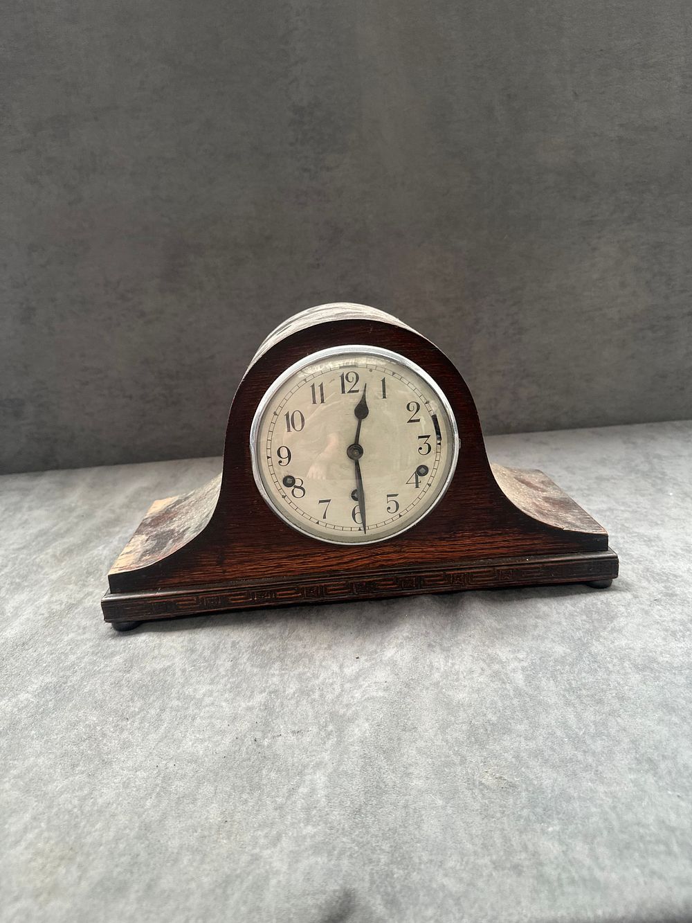 Lot 584: A Mid-20th Century Perivale Mantel Clock for the London Midland and Scottish Railway LMS
