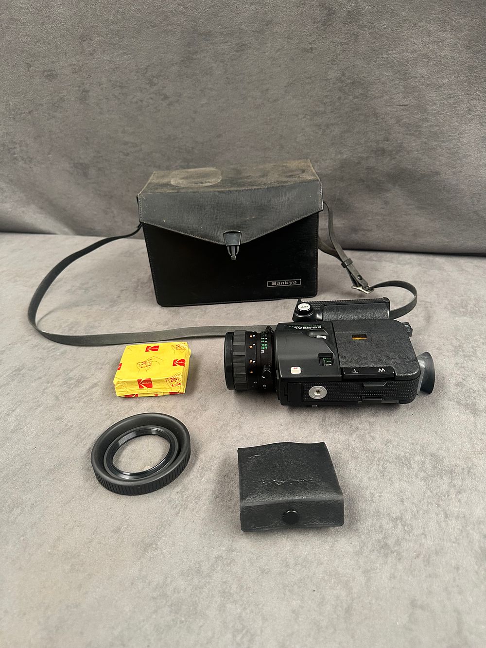 Lot 366: Sankyo ES-66XL Super 8mm Movie Camera Outfit
