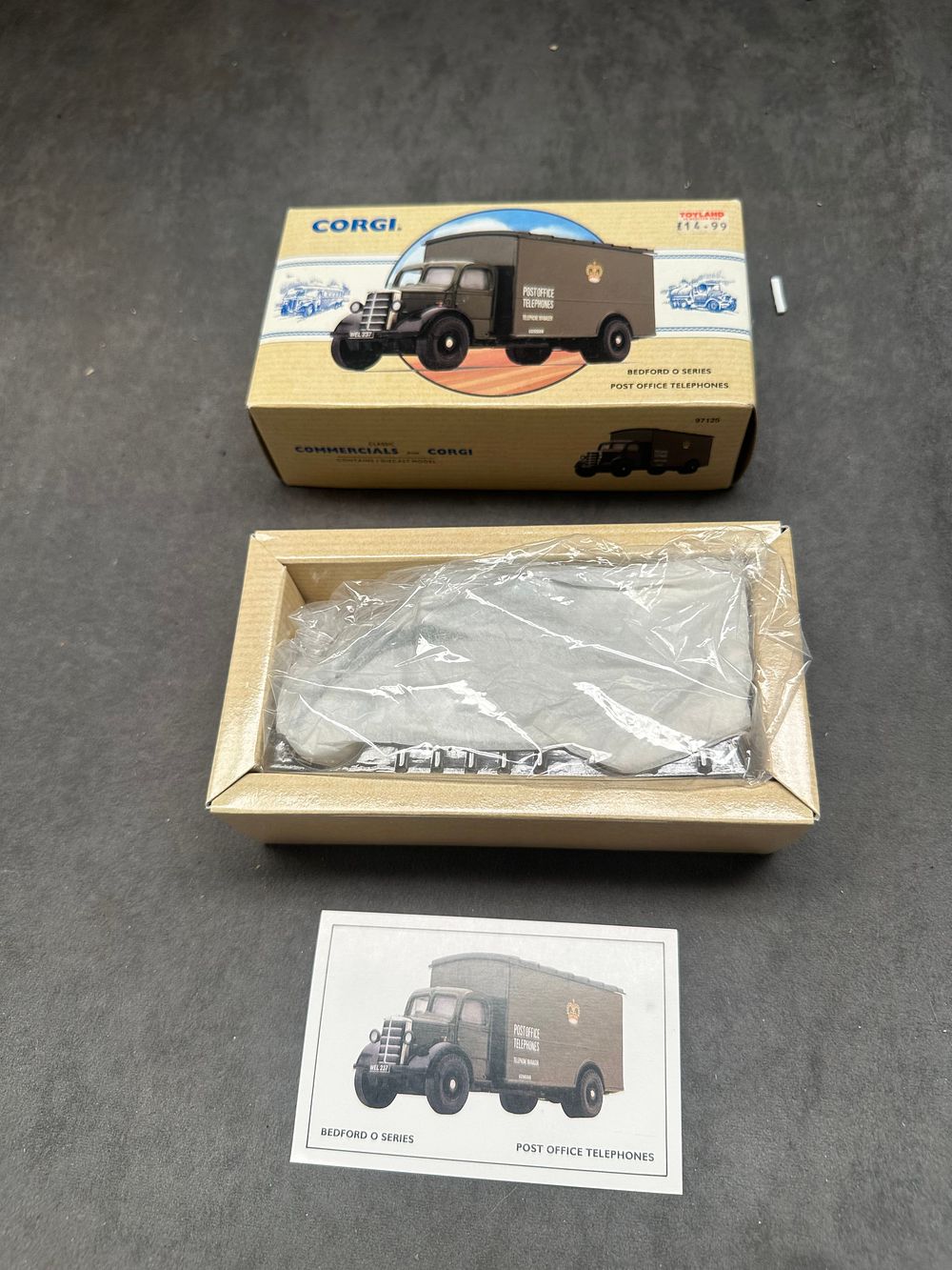 Lot 369: Corgi Classic Commercials 97125 Bedford O Series Post Office Telephones Van