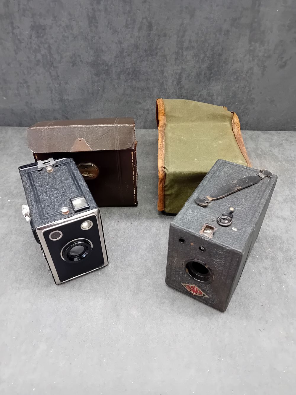 Lot 383: A Pair of Agfa Box and Coronet Ajax Vintage Box Cameras