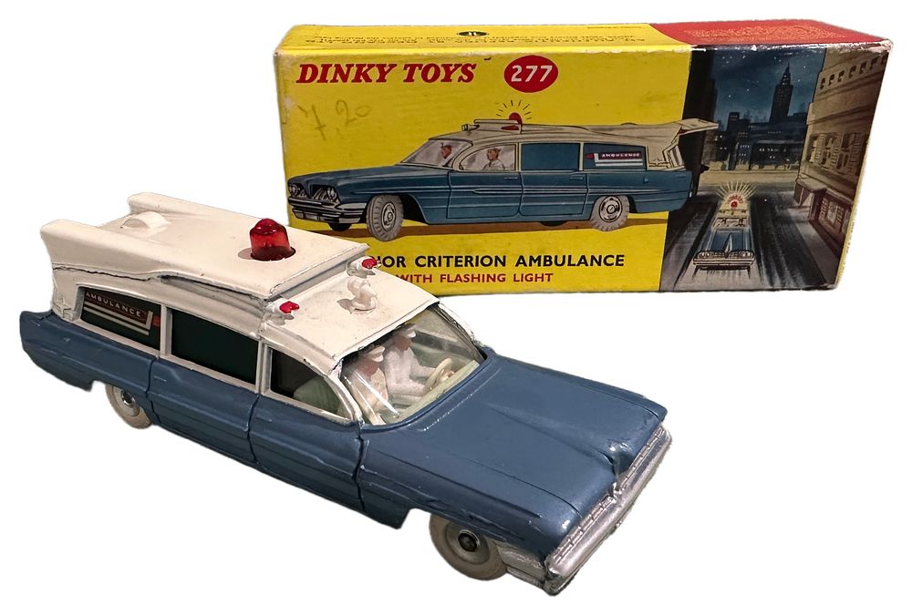 Lot 84: Dinky Toys 277 Superior Criterion Ambulance with Box