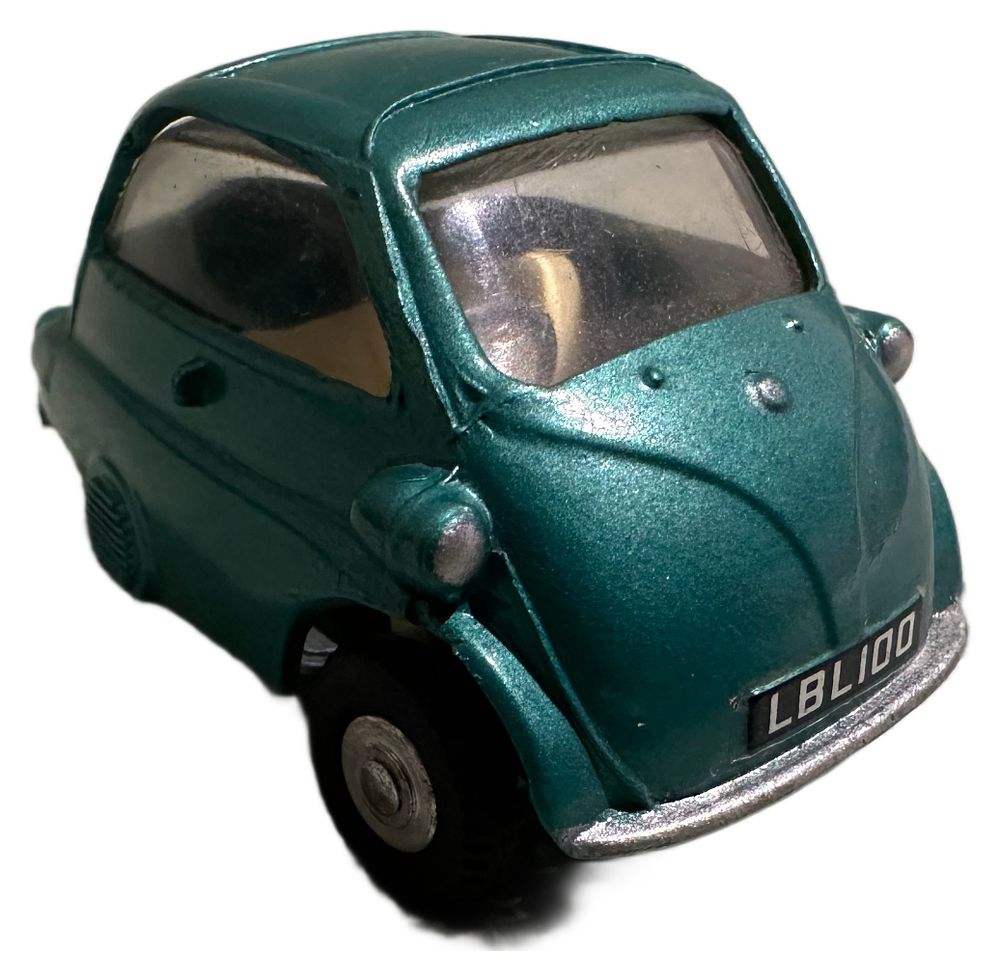Lot 98: Tri-ang Spot-On 118 BMW Isetta Die-Cast Model Car