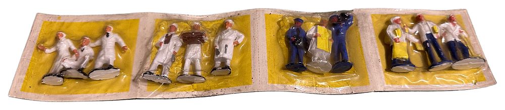 Lot 99: A Collection of Spot-On by Tri-ang Miniature Plastic Figures