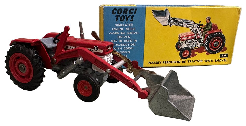 Lot 126: Corgi Toys 69 Massey-Ferguson 165 Tractor with Shovel