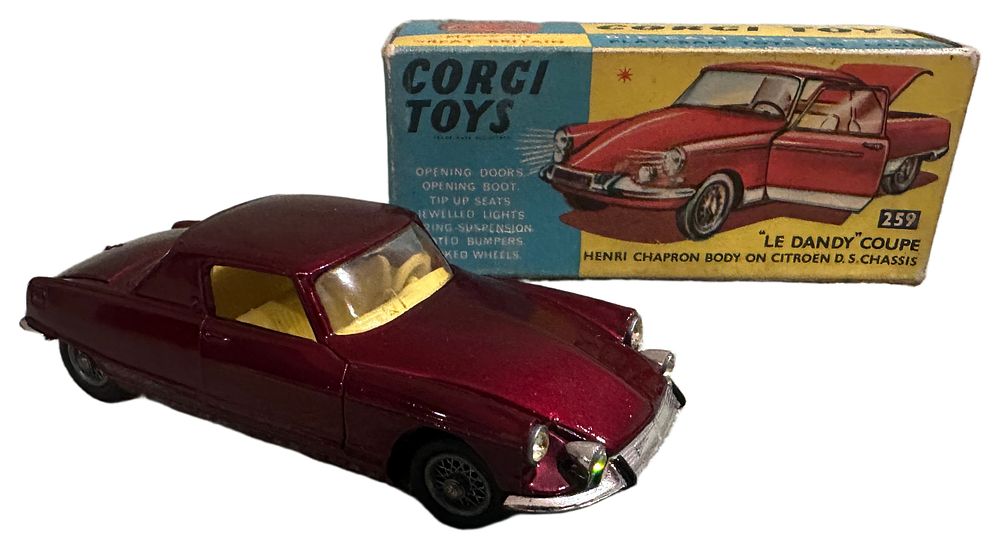Lot 128: Corgi Toys No. 259 Le Dandy Coupe Henri Chapron Body on Citroën D.S. Chassis