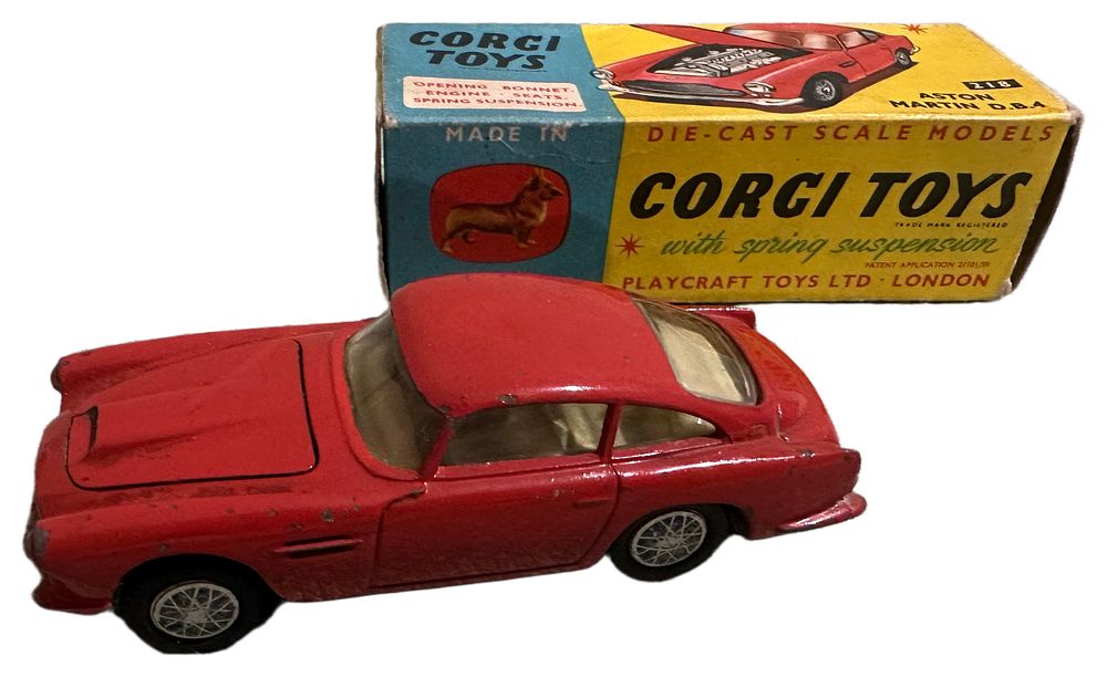 Lot 141: Corgi Toys No. 218 Aston Martin D.B.4 Boxed