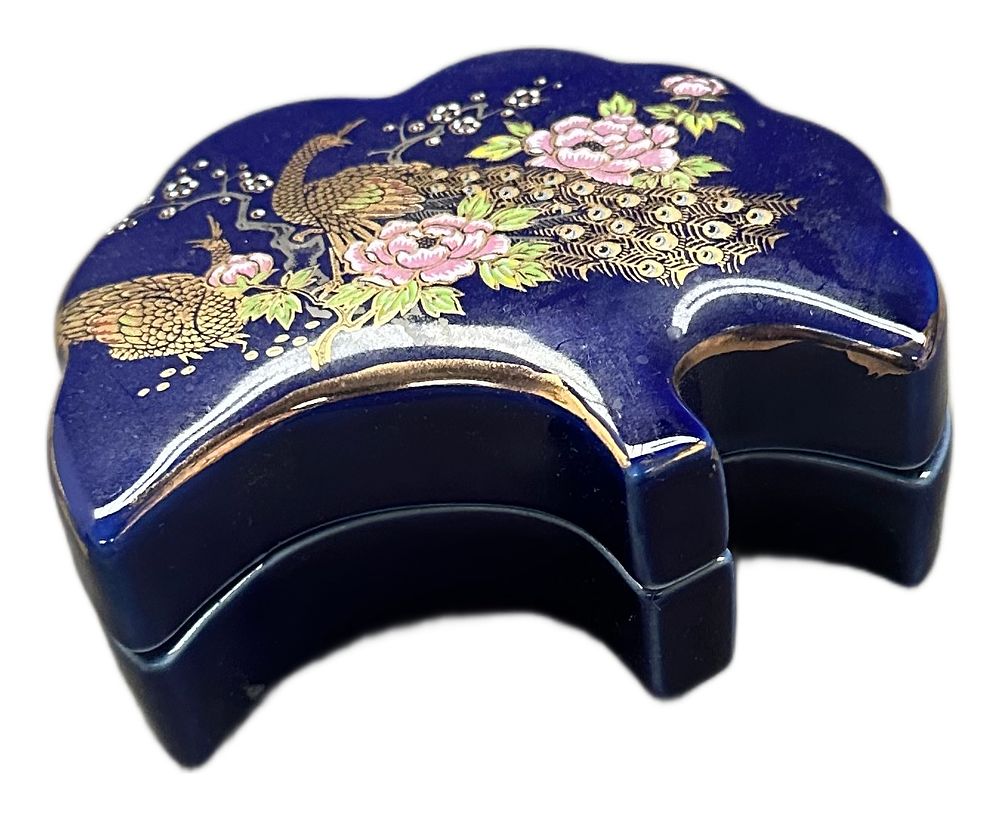 Lot 660: Cobalt Blue Glazed Porcelain Trinket Box with Peacock and Floral Decoration