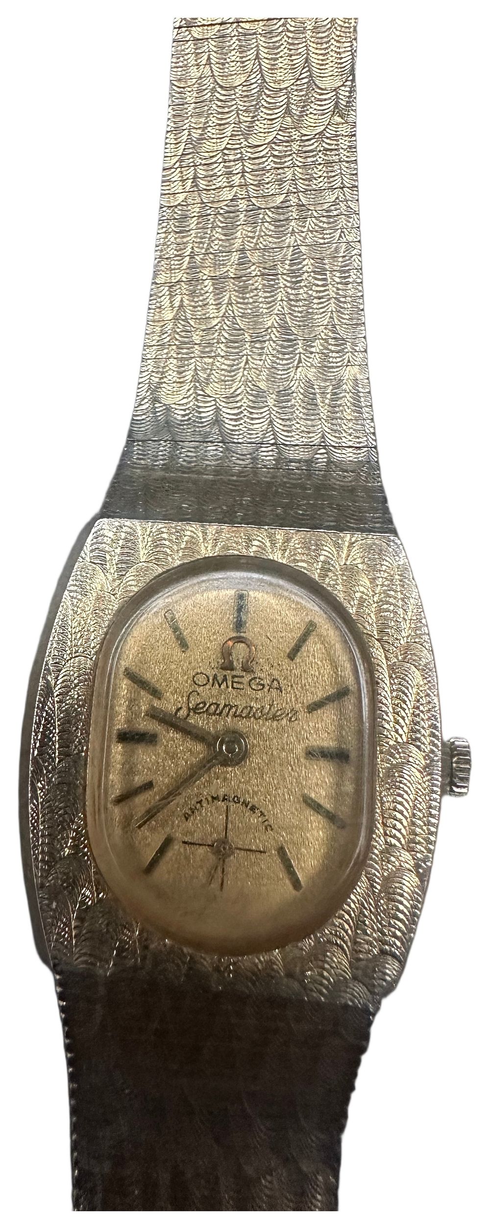 Lot 635: Omega Seamaster Ladies Wristwatch Ref 76203 (not sure if fake)