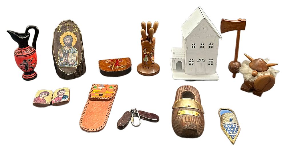 Lot 662: A Collection of Assorted Vintage European Souvenir Miniatures and Icons