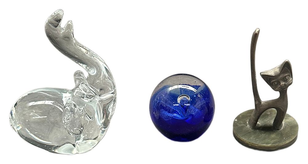 Lot 458: A Trio of Small Animal and Decorative Miniatures Including a Cast Metal Cat and Glass Figures