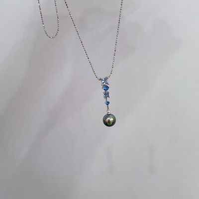 Tahitian Saltwater Pearl Pendant. 9mm basically flawless Tahitian seawater pearls in sterling