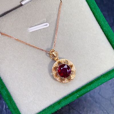 18k gold tourmaline pendant, total weight 1.66g, main stone 1.5ct, diamond 0.096/32p Freight: