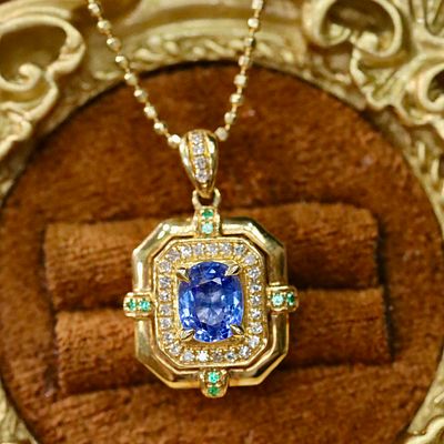 18k Sapphire Pendant. 18k sapphire pendant, gold weight 1.444g, main stone 0.48ct, diamond