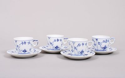 Four coffee cups and saucers, Royal Copenhagen, 1967/85, "Musselmalet ribbed" patternporcelain 