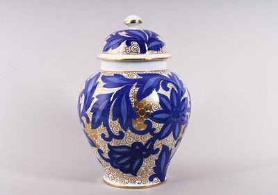 Large lidded vase, Rosenthal, "Rosari" pattern (designer Julius von Guldbrandsen), first 