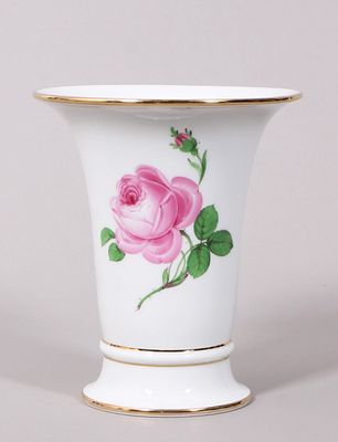 Trumpet vase, Meissen, "Red Rose" decoration, 20th century Porcelain, polychrome painted, gold 