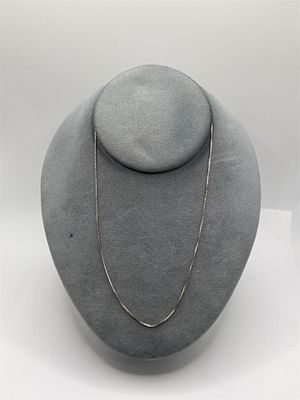 Sterling Box Chain. 23.5 inches2.7 gramsMarked "Italy IBB"