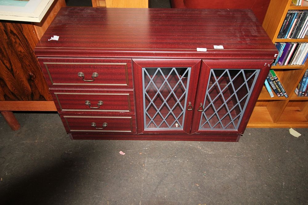 General Auction of Over 1100 Lots inc. Antique Enamelled Signs, Vintage Gaming Consoles, G-Plan, Art, Silver & Gold, Wedgewood, Doulton, Many Tools,  - 1115 Lots