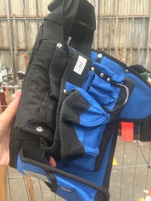Professional Multi-Pocket Synthetic Canvas Tool Belt with Metal Hammer Loop. This professional 