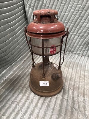 A Vintage Tilley X246 Guardsman Paraffin Pressure Lantern. A Tilley X246 Guardsman liquid fuel 