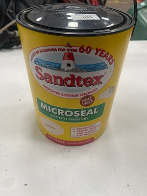 A 5-Litre Tin of Sandtex Microseal Smooth Masonry Paint in Magnolia. One 5-litre tin of Sandtex 