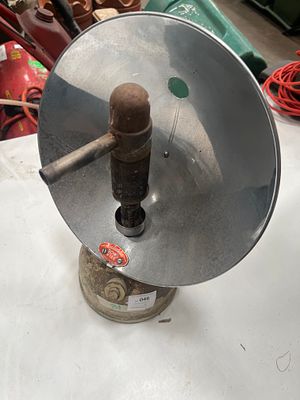 A Vintage Bialaddin Bowl Fire Kerosene Pressure Heater. A vintage Bialaddin Bowl Fire portable 