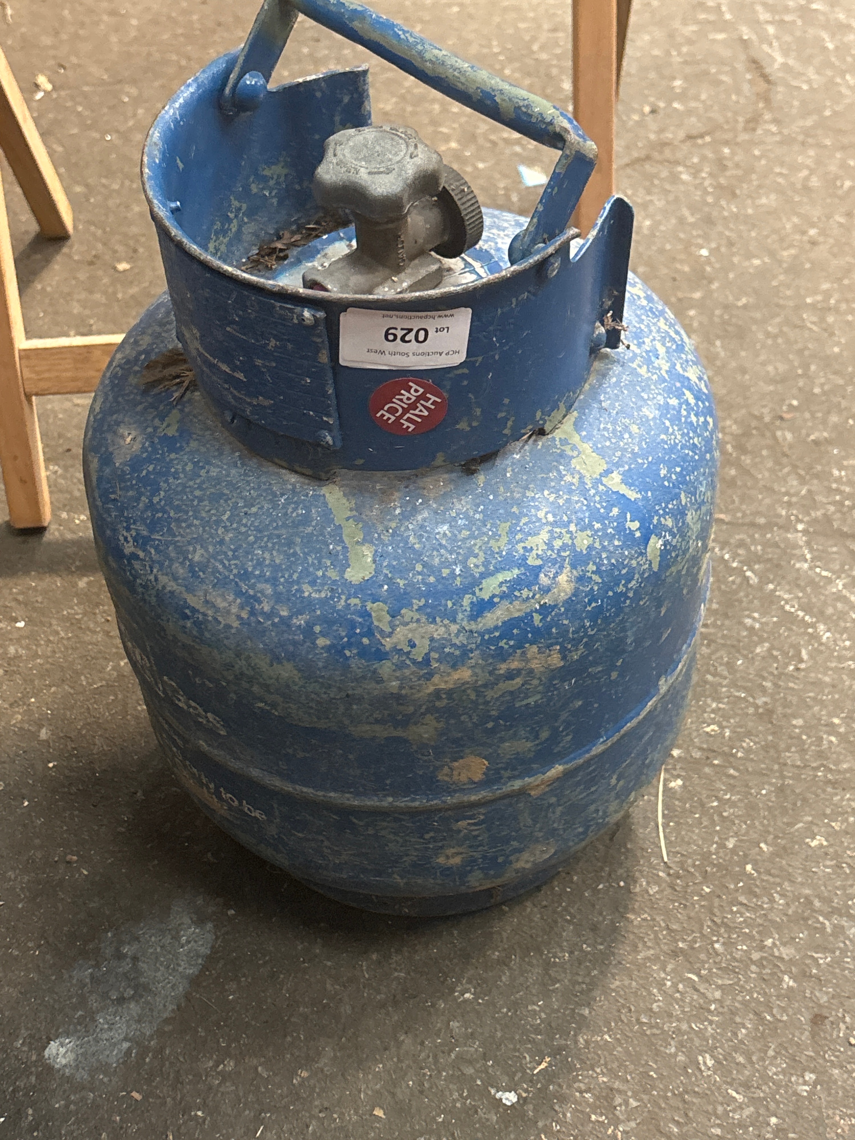 A Vintage Blue Painted Steel 4.5kg Butane Gas Cylinder