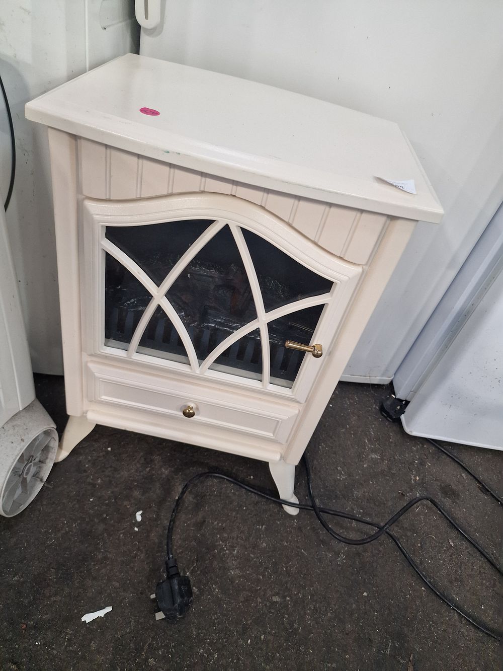 Lot 765: A Cream Painted Electric Stove-Style Heater
