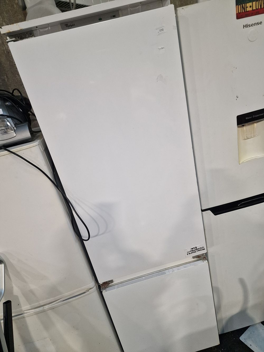 Lot 770: Whirlpool Integrated Fridge Freezer