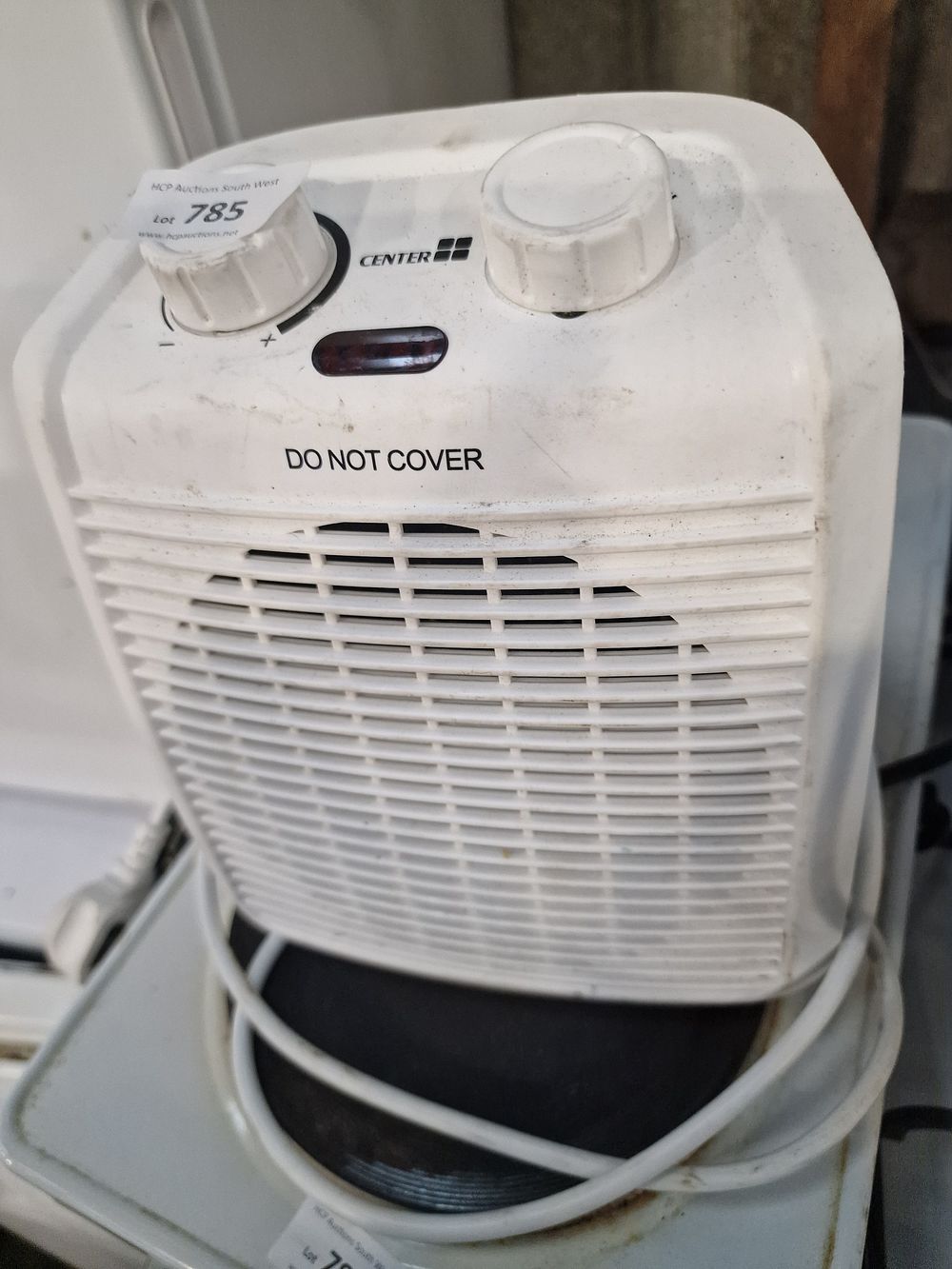 Lot 785: Center Plastic Portable Electric Fan Heater