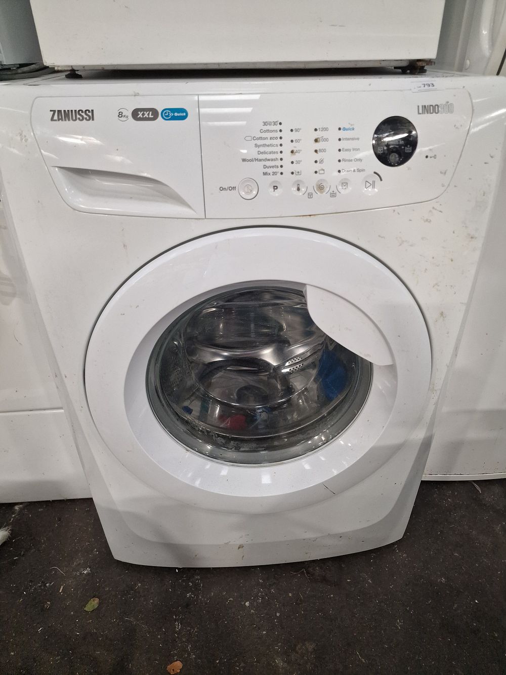 Lot 793: Zanussi LINDO300 8kg XXL Front Loading Washing Machine