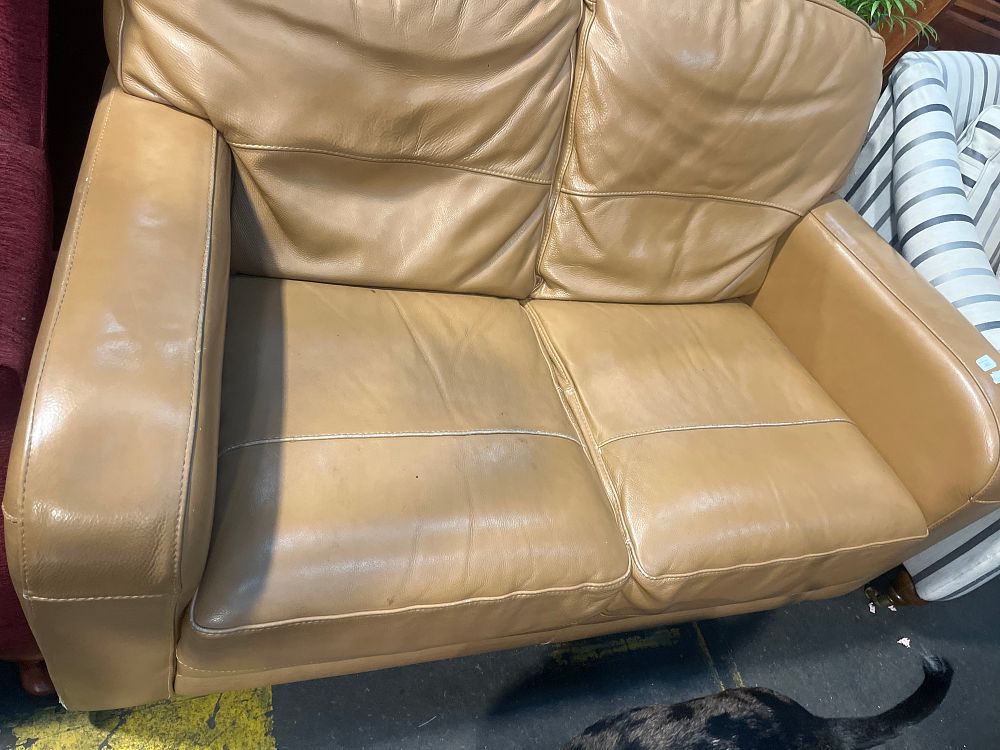 Lot 805: A Tan Leather Two-Seater Loveseat