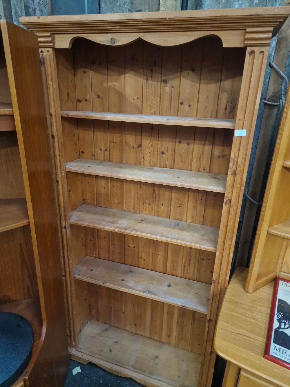Lot 1047: A Pine Wall Mounted Plate Rack