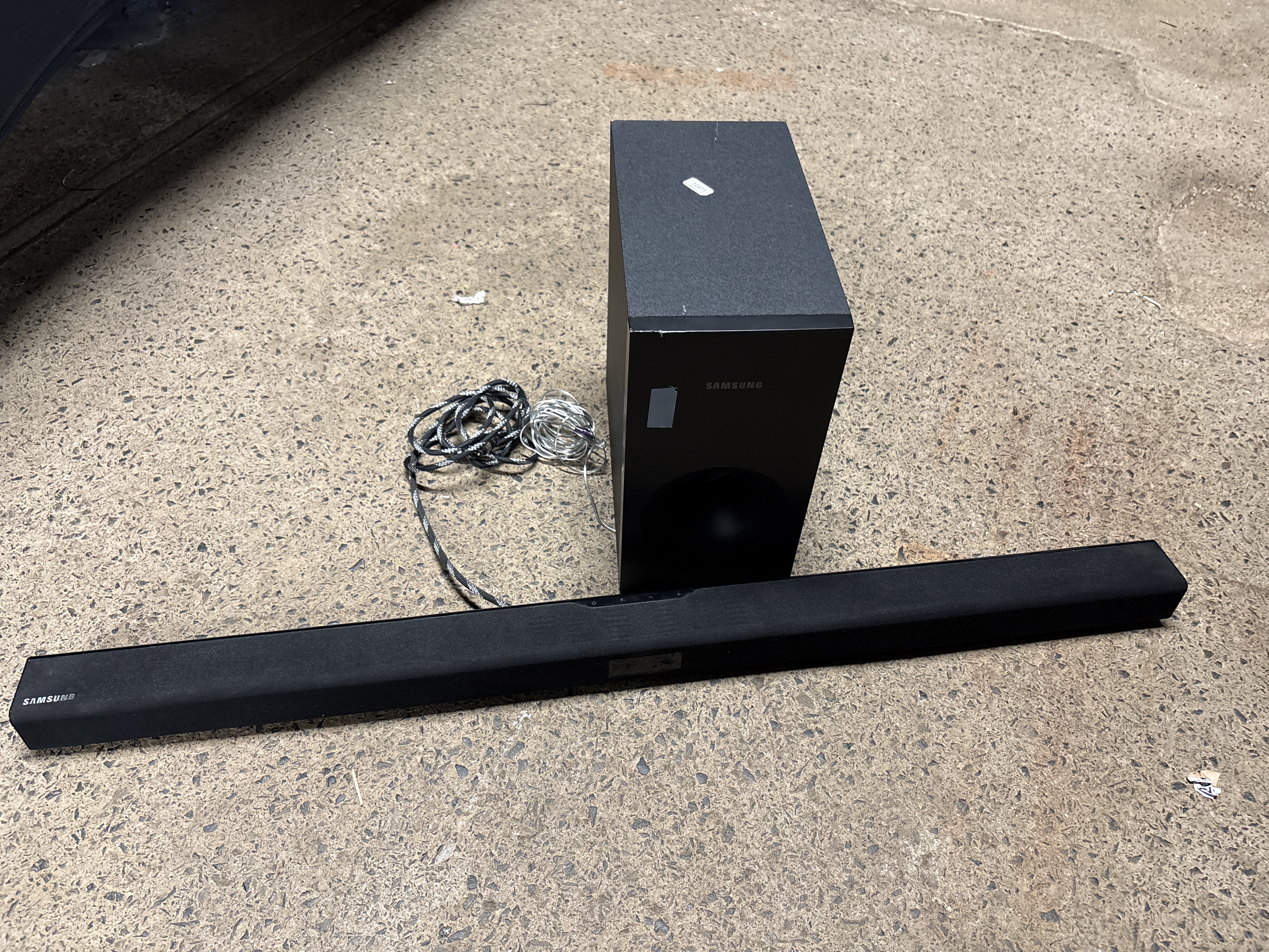 Samsung Soundbar and Wired Subwoofer