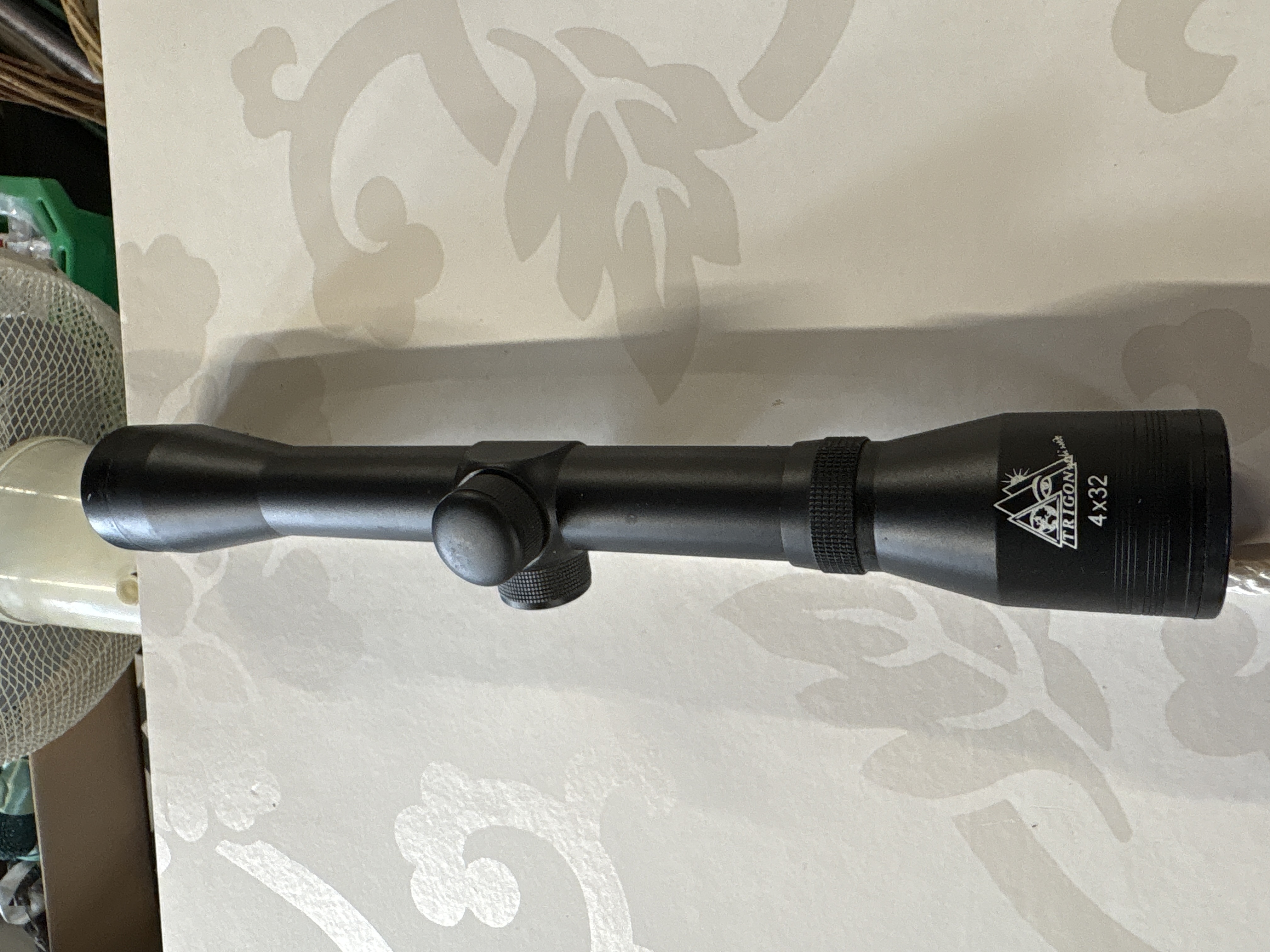 Trigon 4x32 Fixed Magnification Rifle Scope