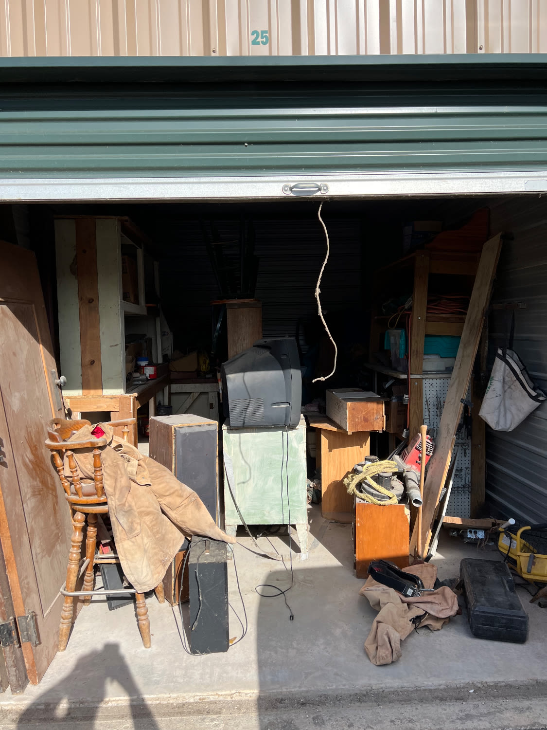 Lot 631 Storage unit auction Deer Run Storage Quincy IL unit B25