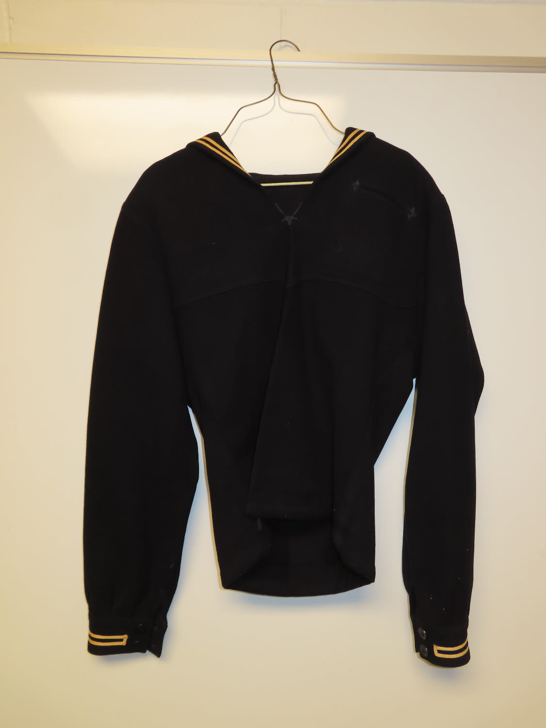 Lot 551D WW2 US Navy Uniform. Heartland Artifact Auctions