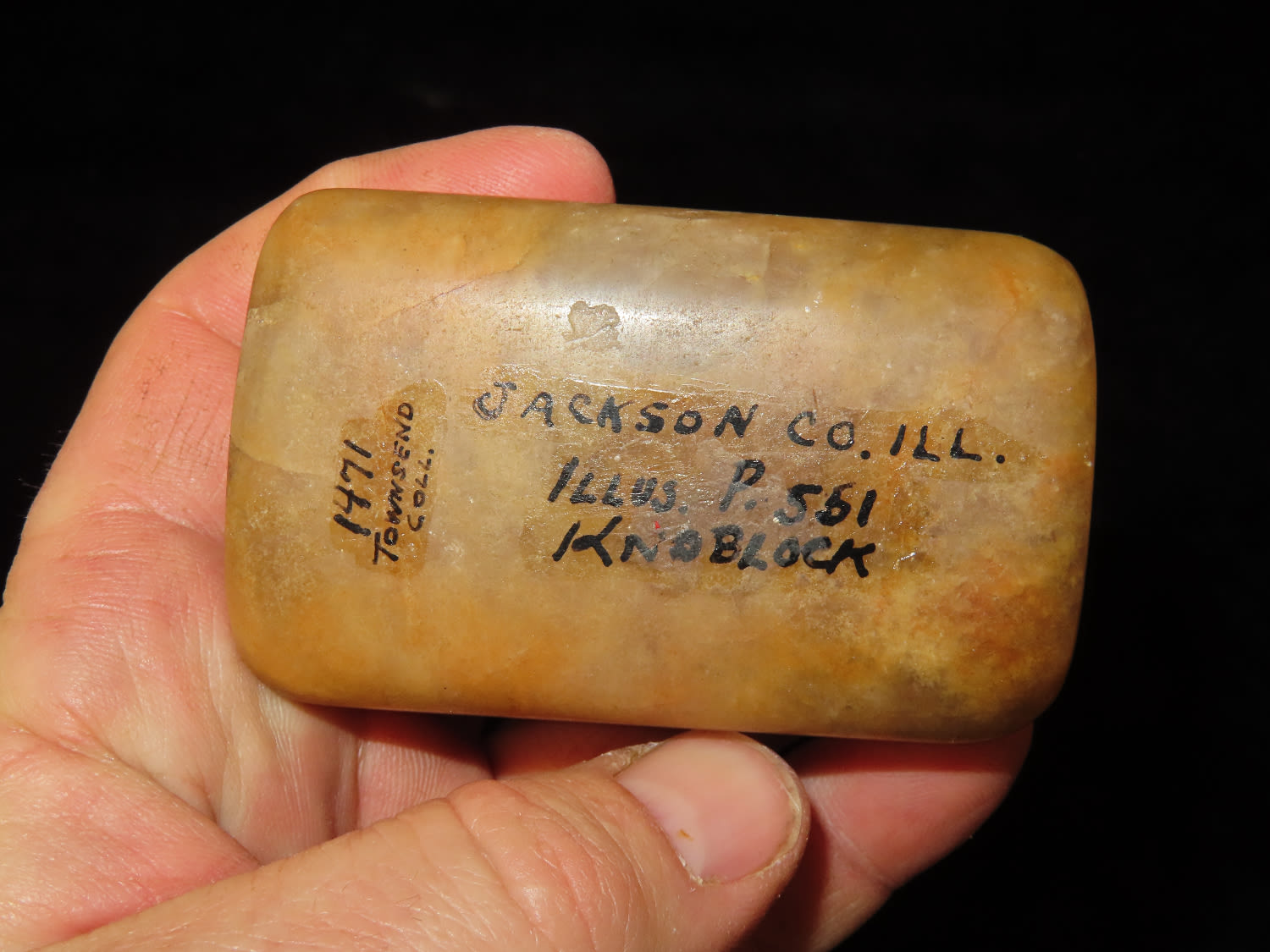 Lot 100 2.3/4" Ferruginous Quartz Hump Bannerstone Knoblock featured